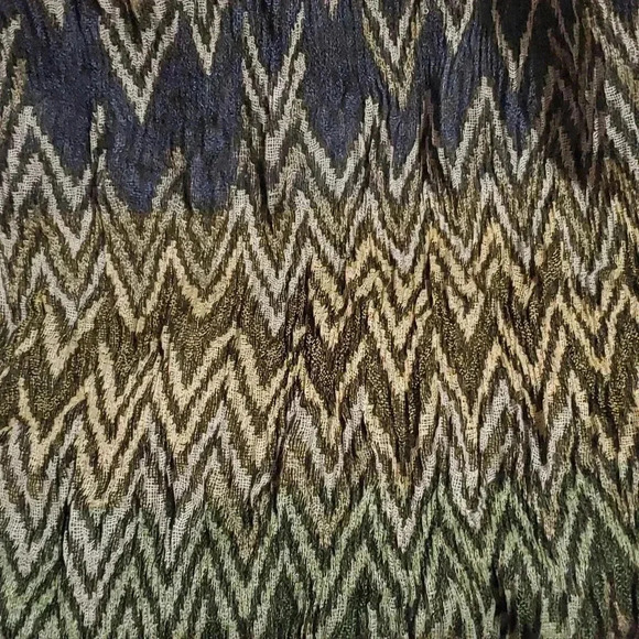 ☆☆☆Tillys infinity scarf - Picture 2 of 4